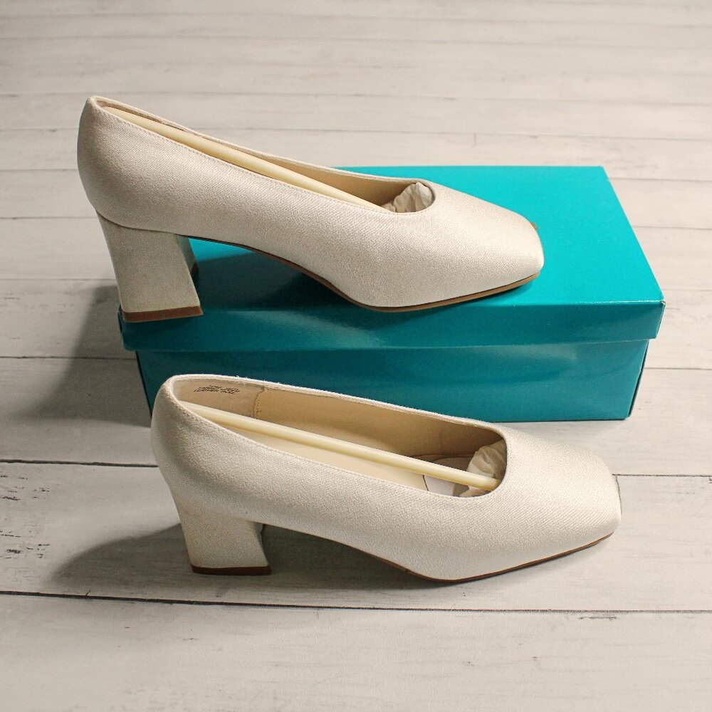 Colorful Creations Women's Size 6.5 D White Pumps Dyeable Satin Fabric Bridal